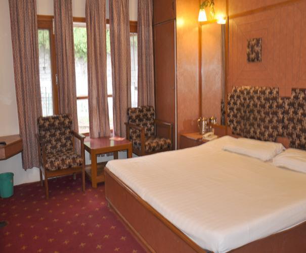 Hotel Rajdoot Shimla Buitenkant foto