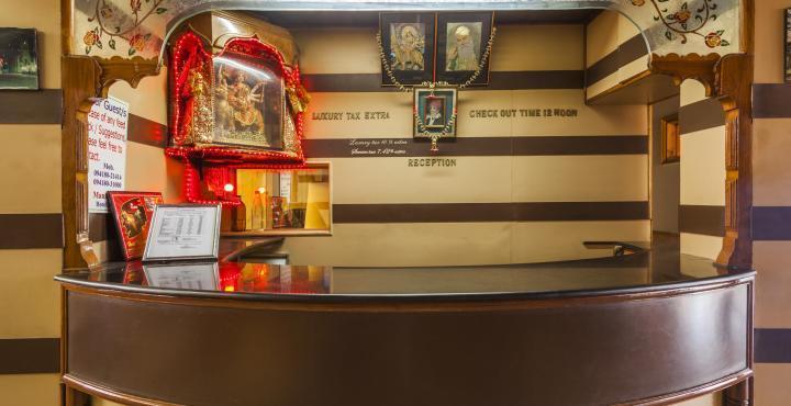 Hotel Rajdoot Shimla Buitenkant foto